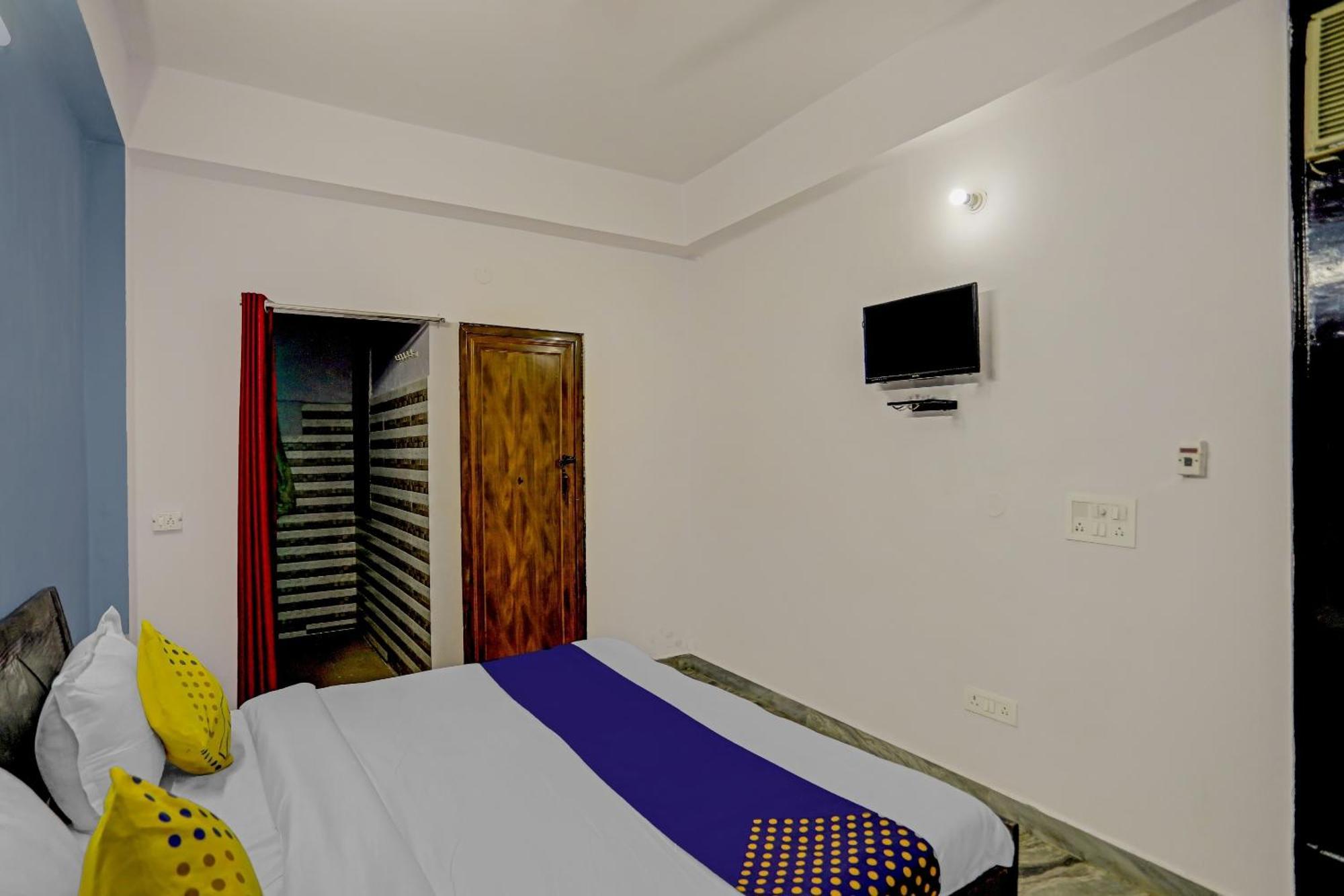 Spot On Raj Hotel Vip Near Worlds Of Wonder Kalkaji Devi Экстерьер фото